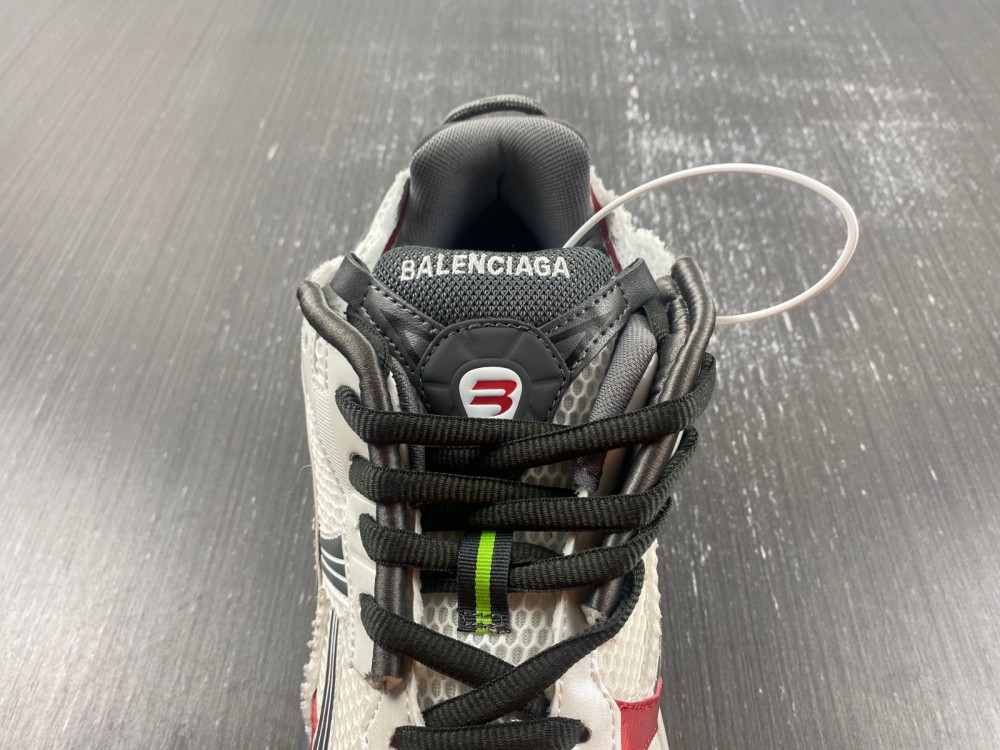 Balenciaga 7.0 Sneaker 008