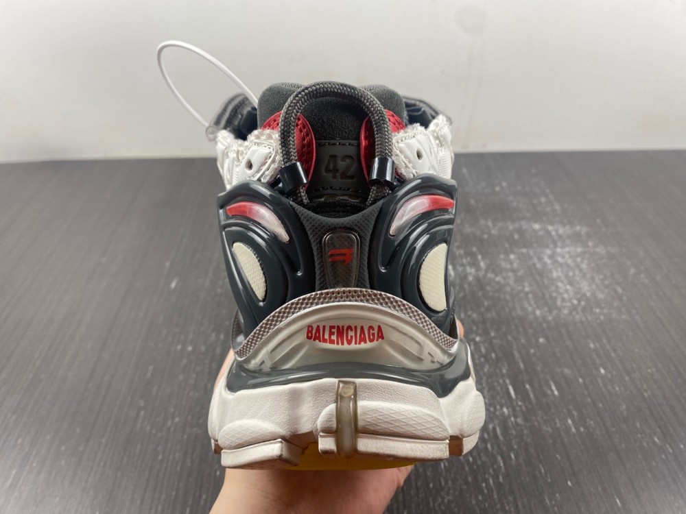 Balenciaga 7.0 Sneaker 008