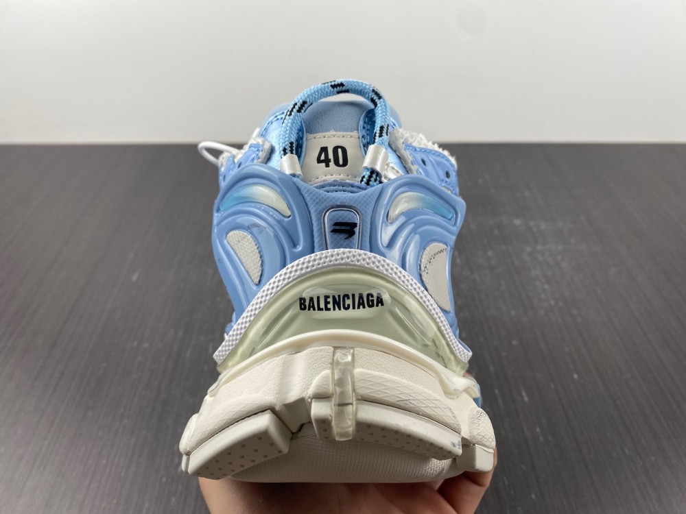 Balenciaga 7.0 Sneaker 010