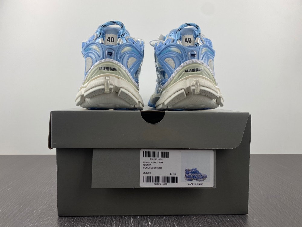 Balenciaga 7.0 Sneaker 010