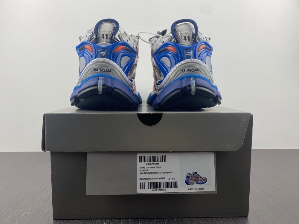 Balenciaga 7.0 Sneaker 011