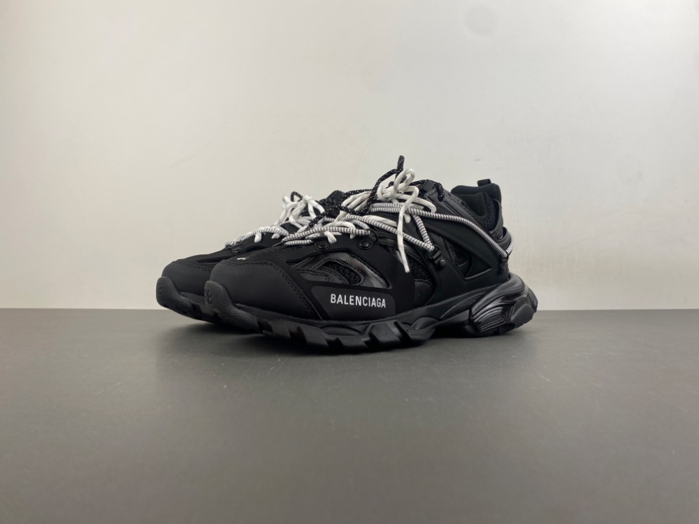 Balenciaga Track Trail Laces 3.0 012