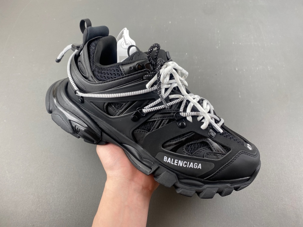 Balenciaga Track Trail Laces 3.0 012