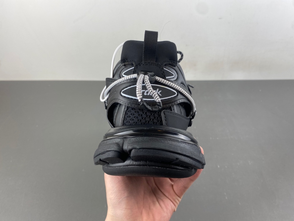 Balenciaga Track Trail Laces 3.0 012