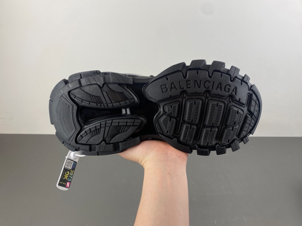 Balenciaga Track Trail Laces 3.0 012