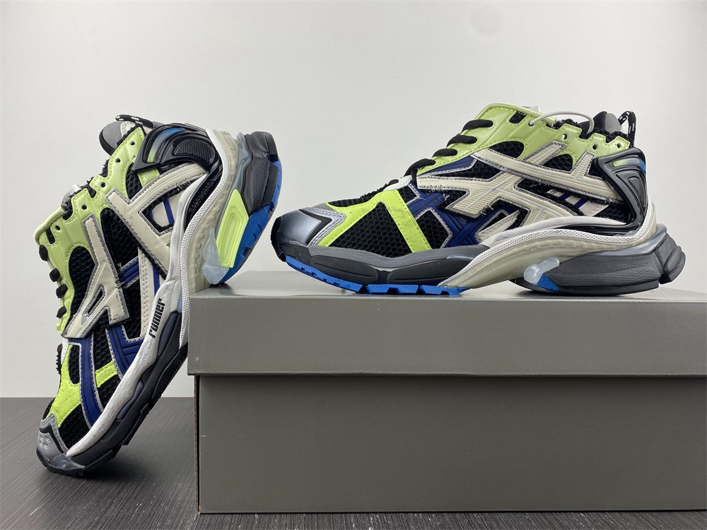 Balenciaga 7.0 Sneaker 012