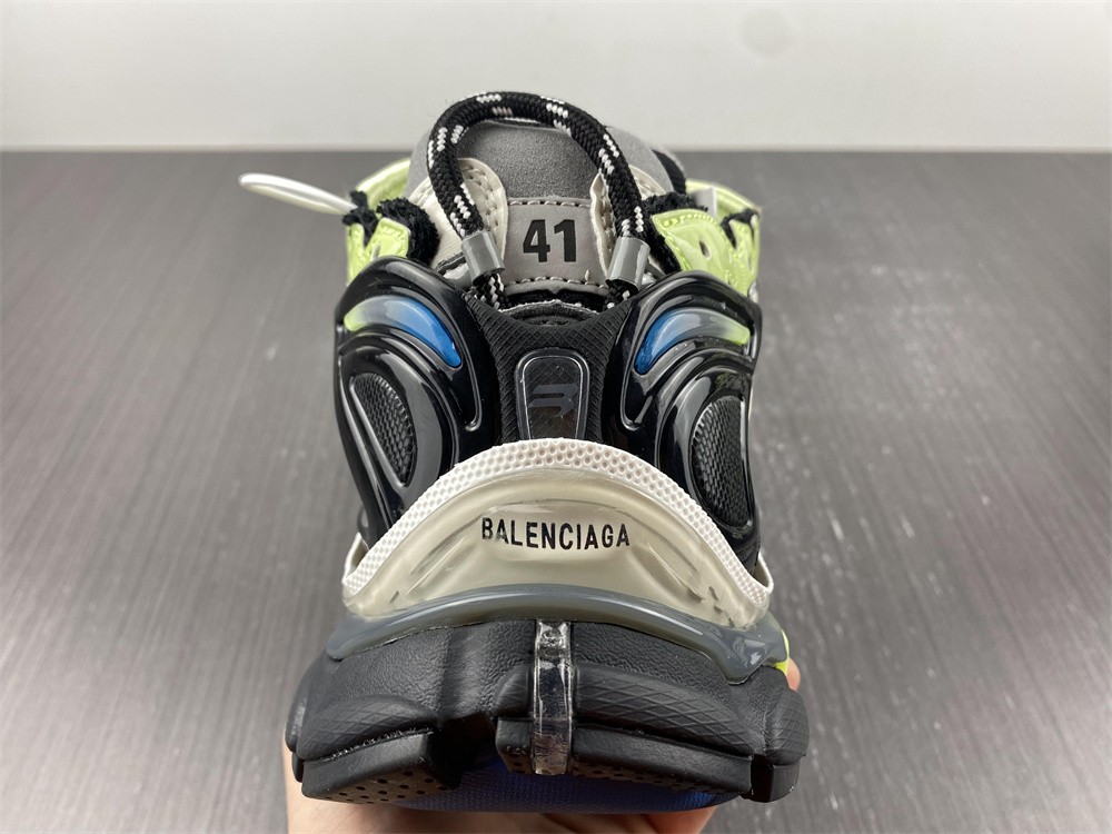 Balenciaga 7.0 Sneaker 012
