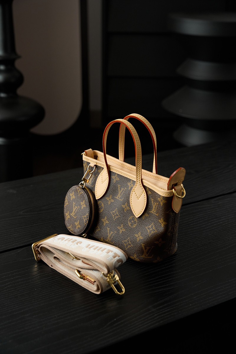 Neverfull BB M46705