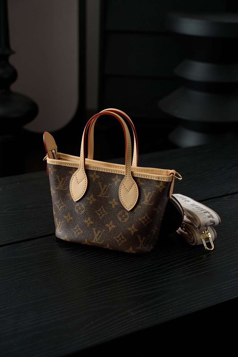 Neverfull BB M46705