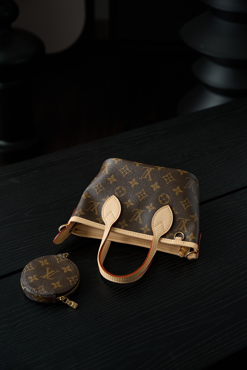 Neverfull BB M46705