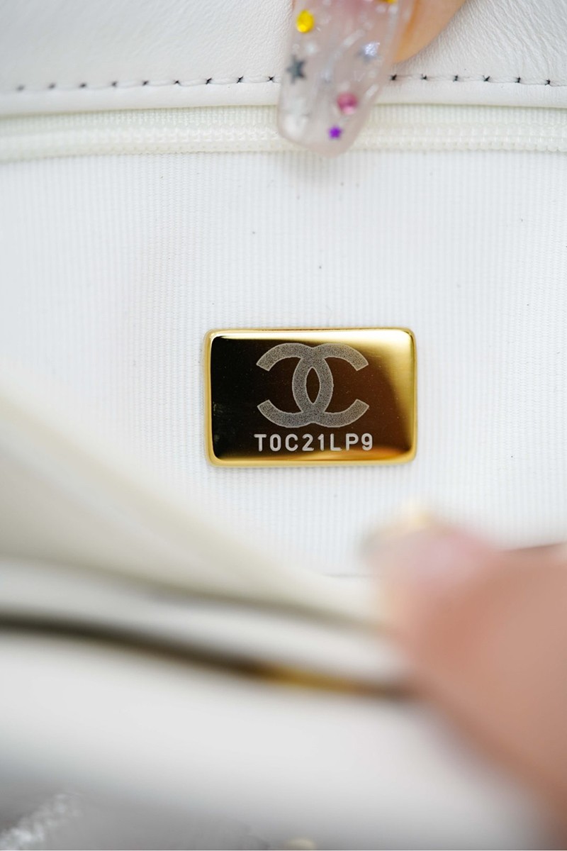 Chanel 23K Kelly White Handbag