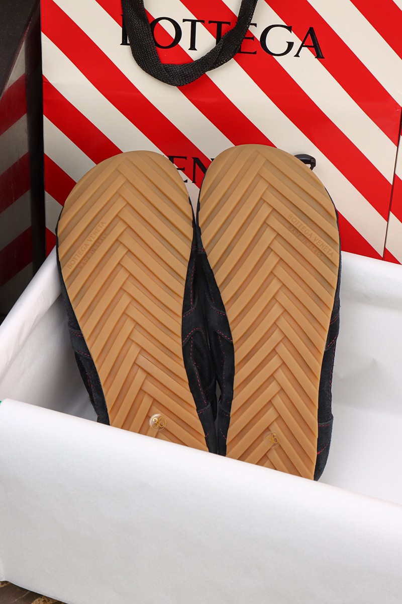 Bottega Veneta Wmns Orbit Flash Black