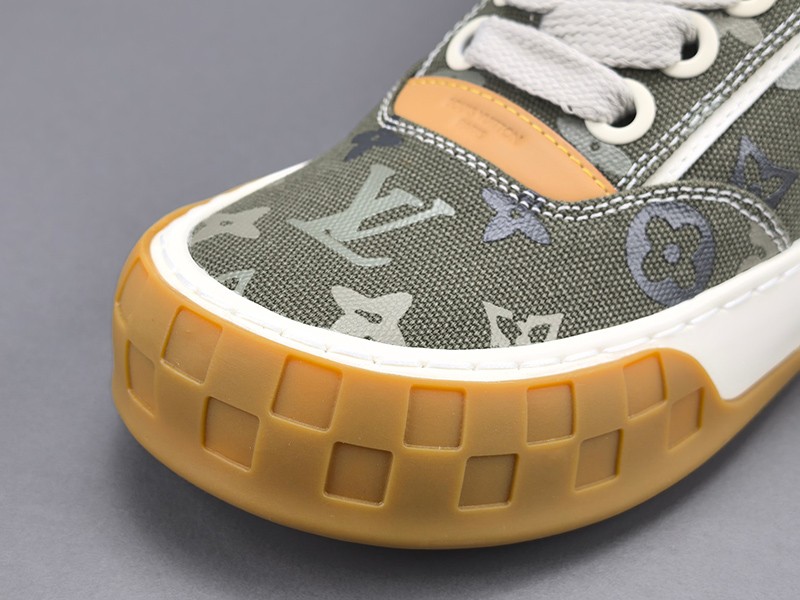 LV Tilted Sneaker 001