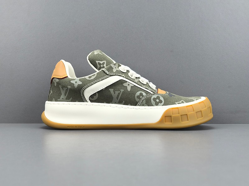 LV Tilted Sneaker 001