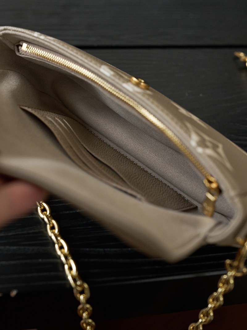 Wallet On Chain Ivy M82211