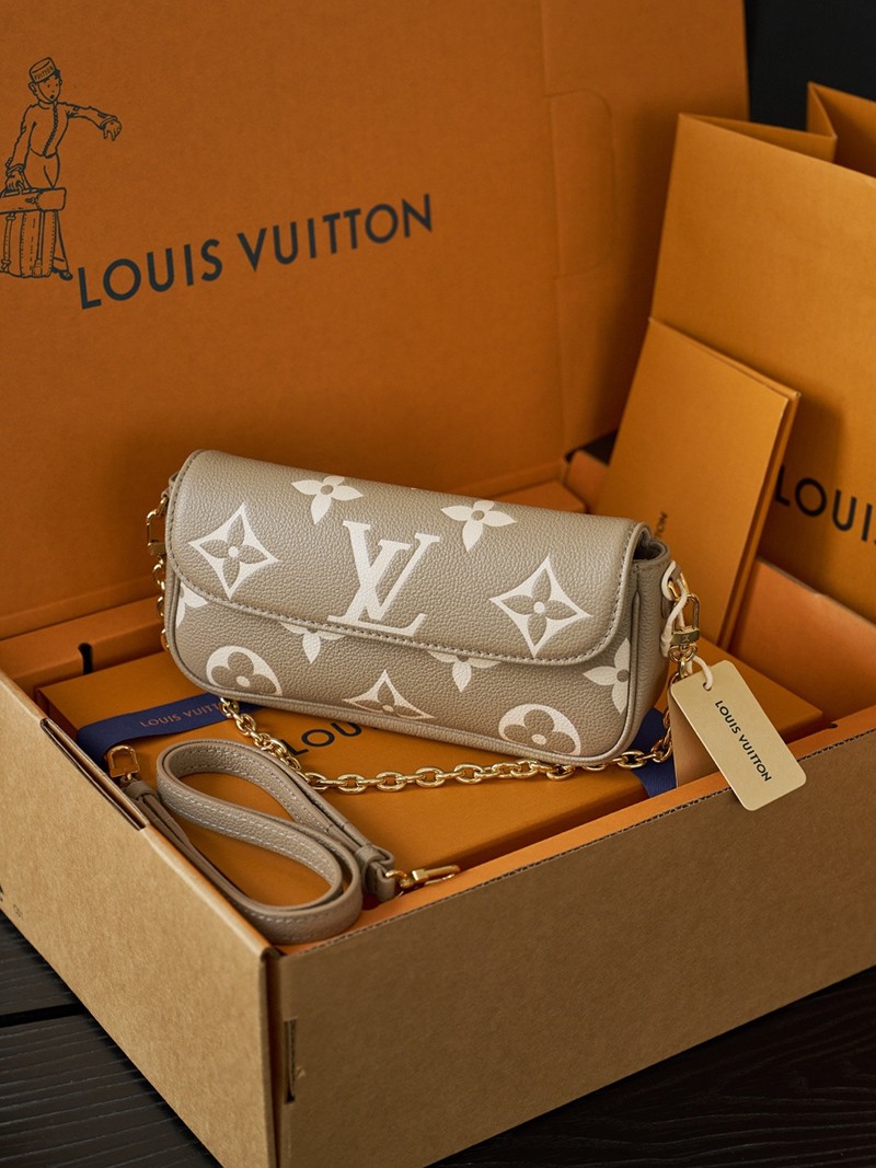 Wallet On Chain Ivy M82211