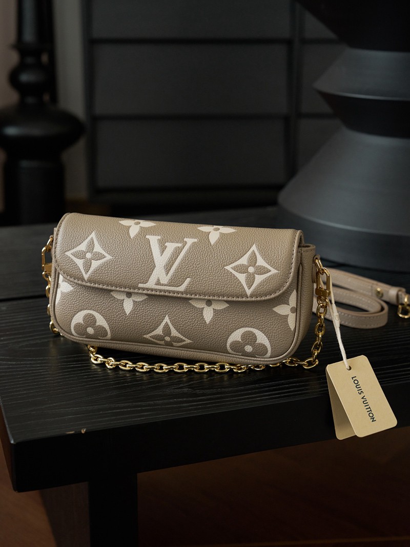 Wallet On Chain Ivy M82211