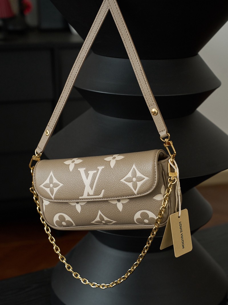 Wallet On Chain Ivy M82211