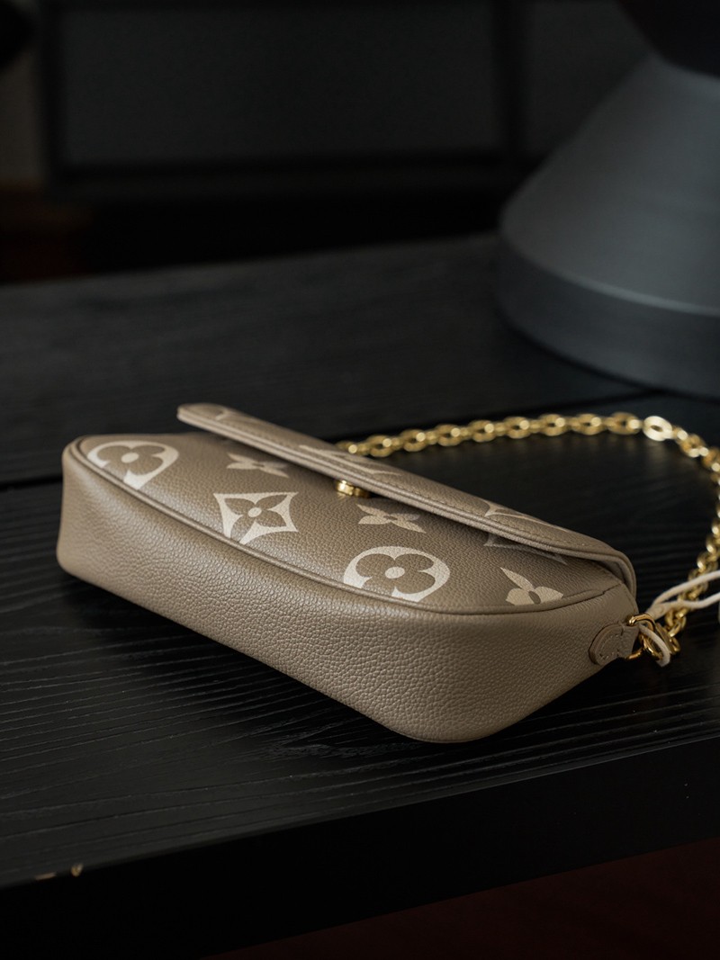 Wallet On Chain Ivy M82211