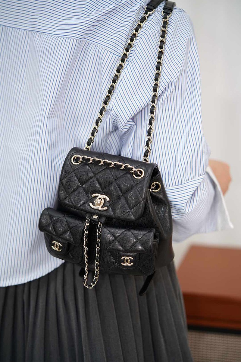 Chanel 23P Duma Mina Black