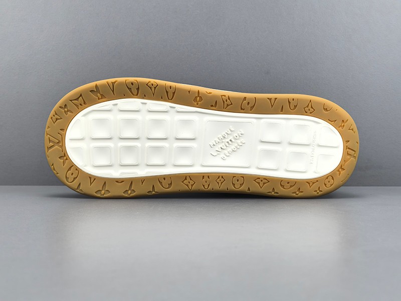 LV Tilted Sneaker 003