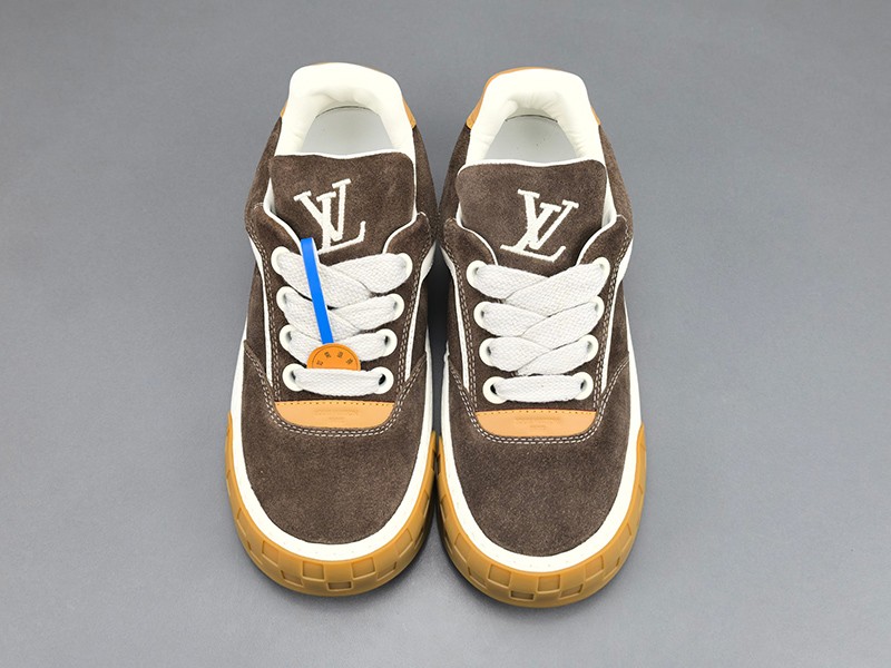 LV Tilted Sneaker 004