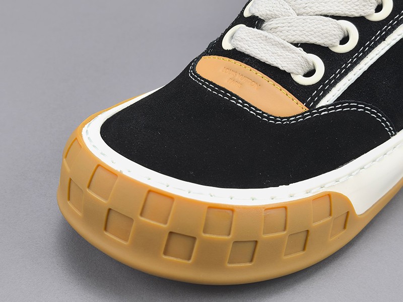 LV Tilted Sneaker 005