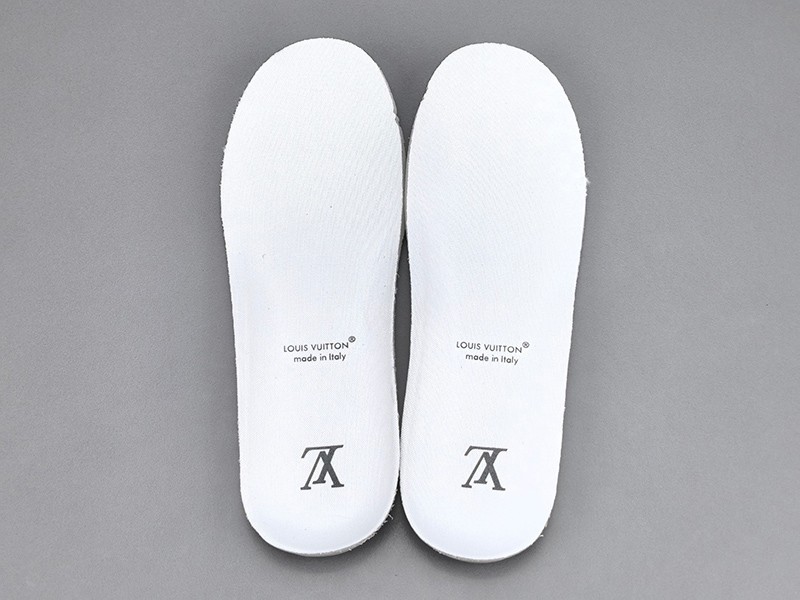 LV Tilted Sneaker 005