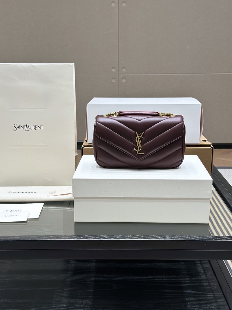 Loulou 24 Red 801437