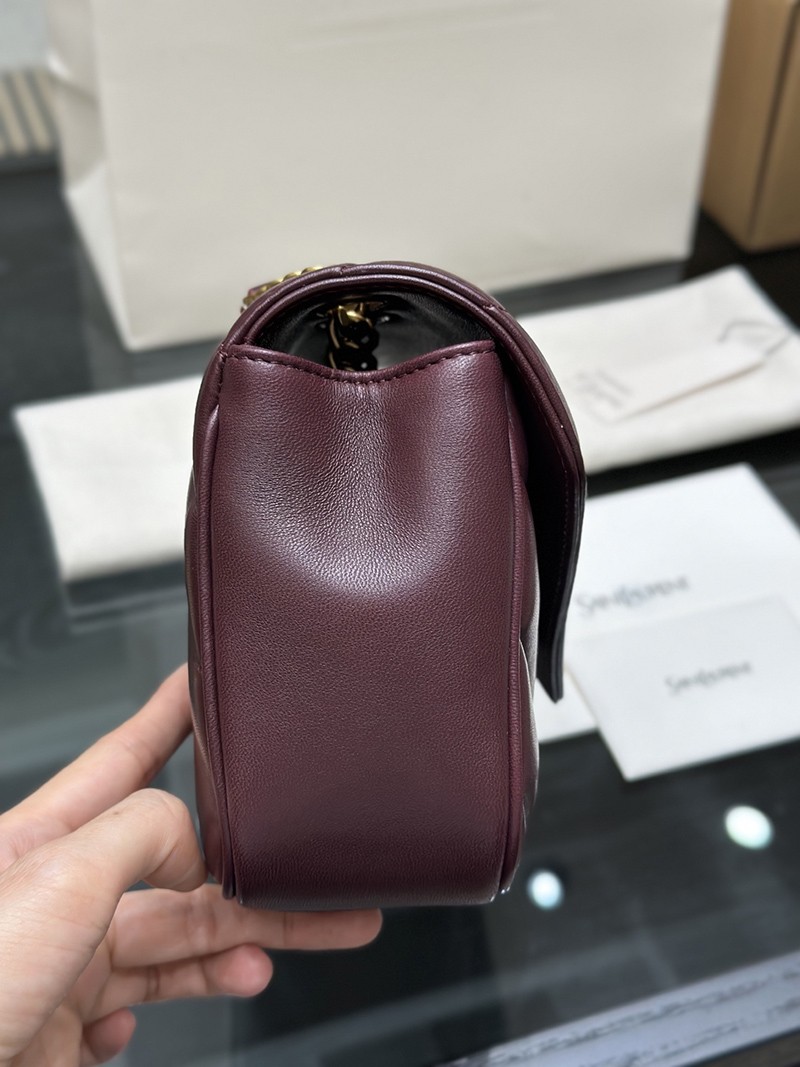 Loulou 24 Red 801437