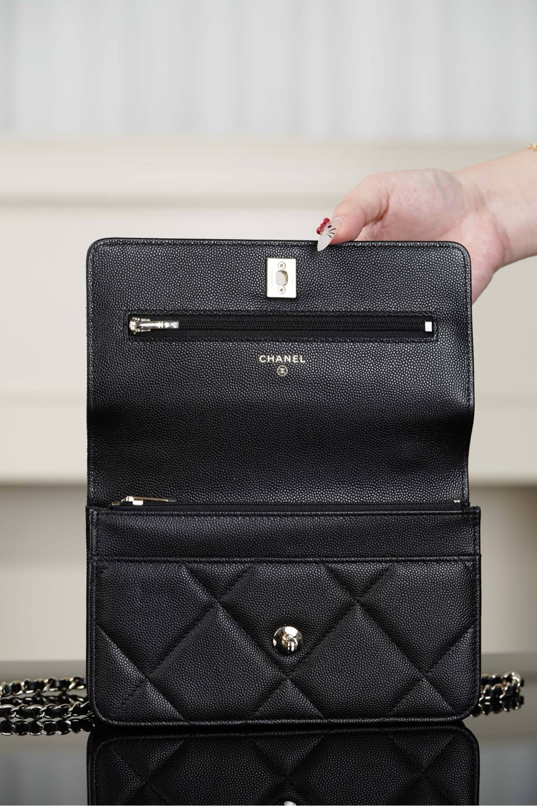 Chanel 25K Woc Black