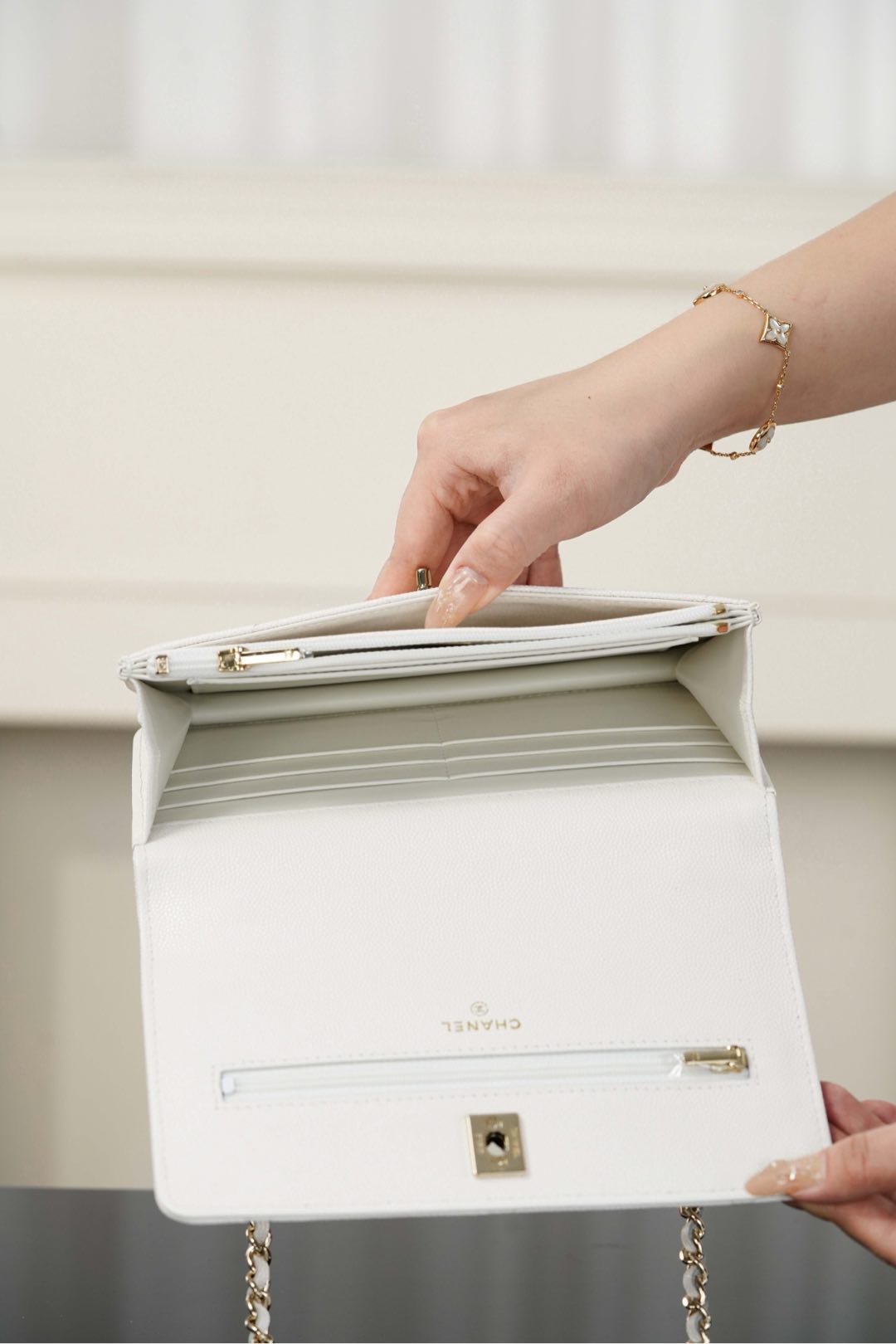 Chanel 25K Woc Black