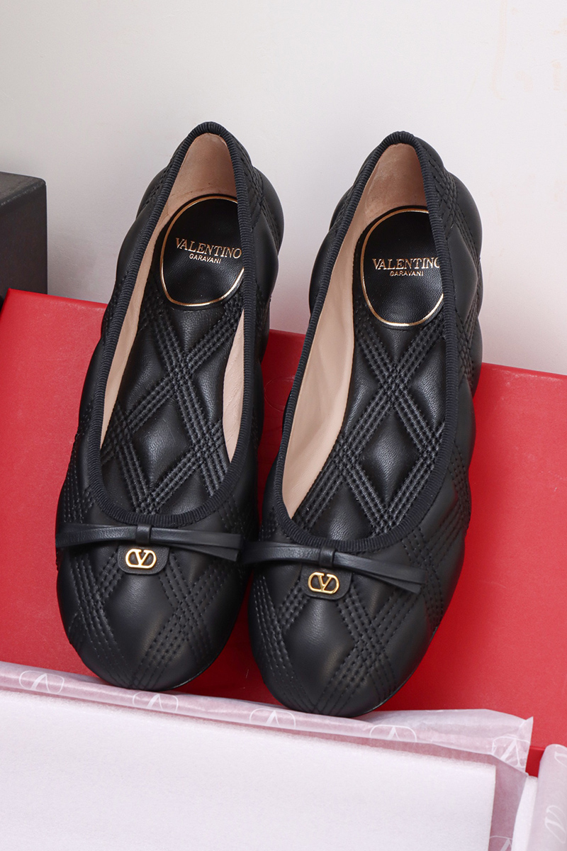 Valentino Flat Shoe 001