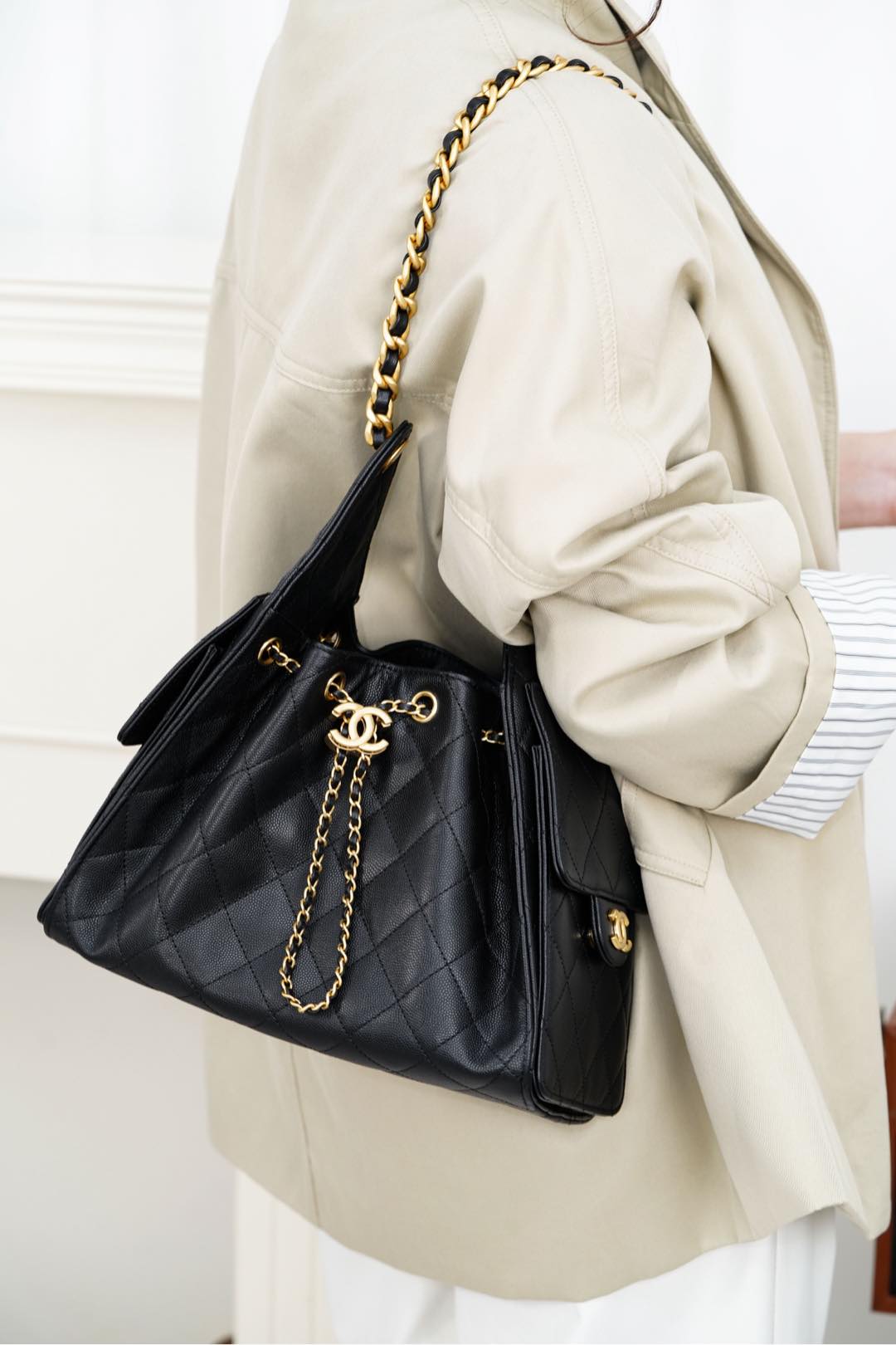 Chanel 25S Small Hobo Black