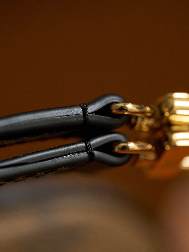 Vanity Chain Pouch M47125