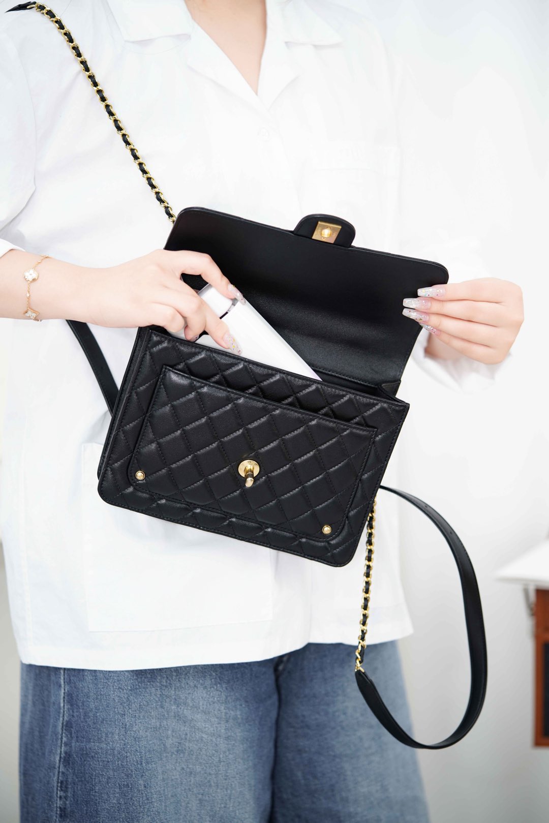 Chanel 25B Bag Black