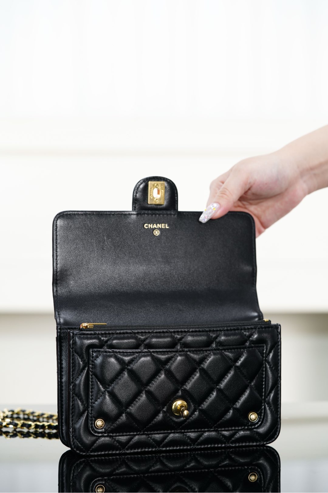 Chanel 25B Bag Woc Black