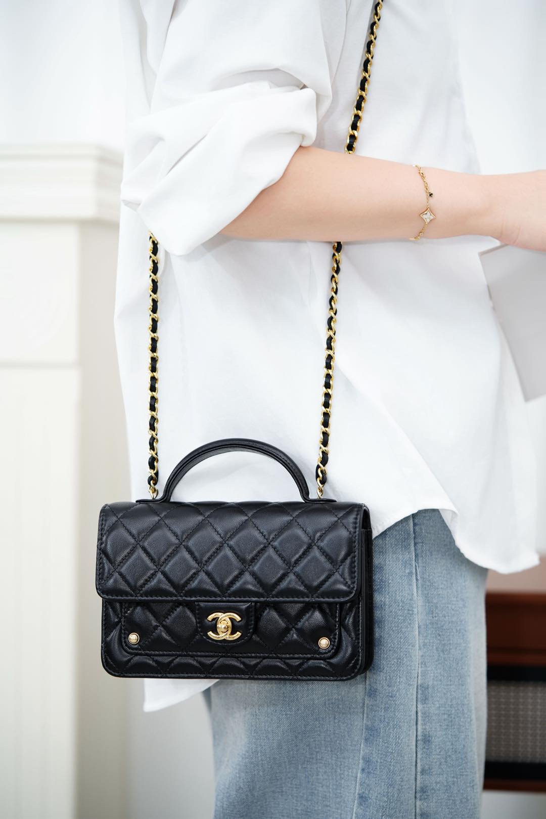 Chanel 25B Bag Woc Black