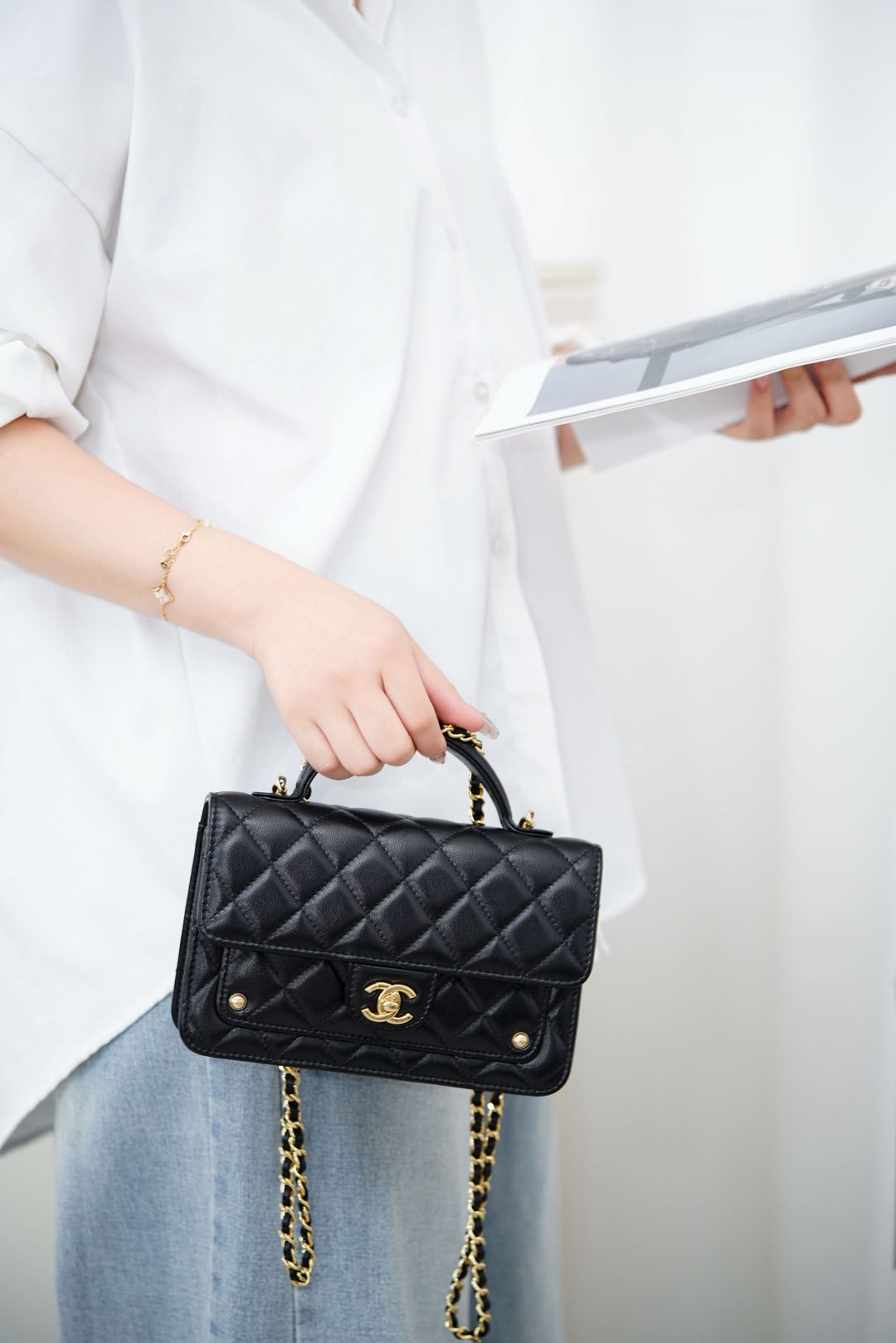 Chanel 25B Bag Woc Black