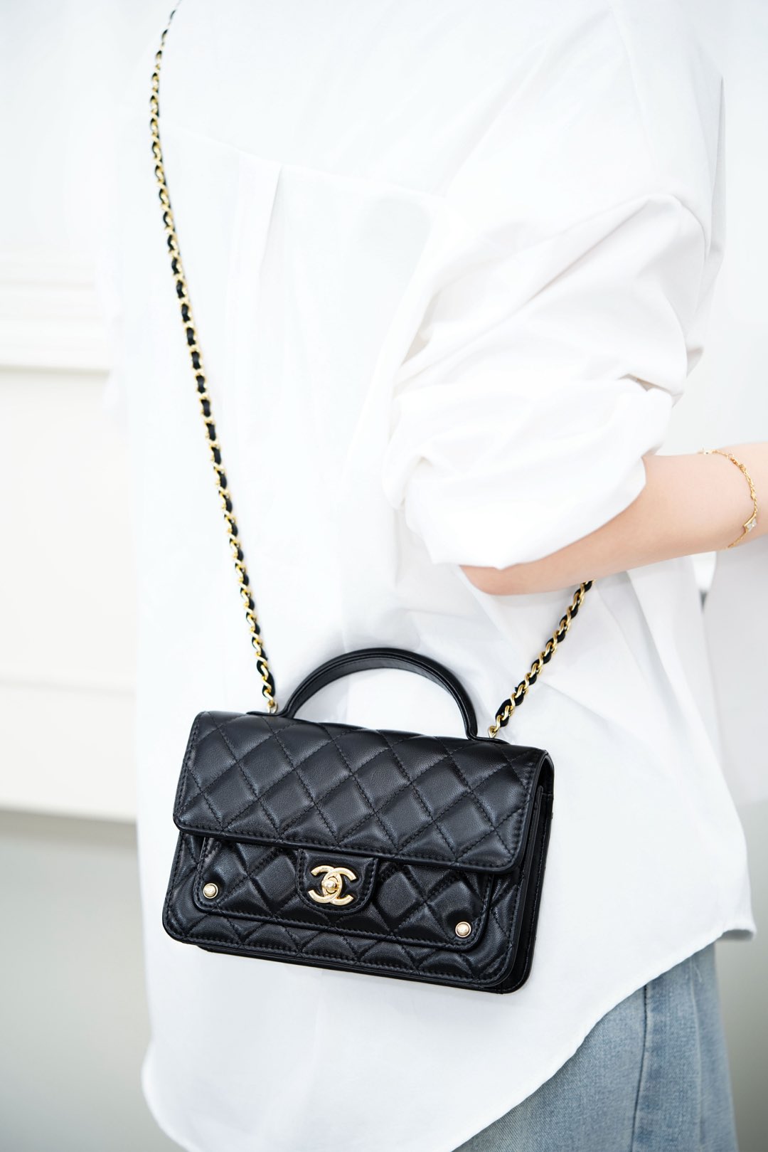 Chanel 25B Bag Woc Black