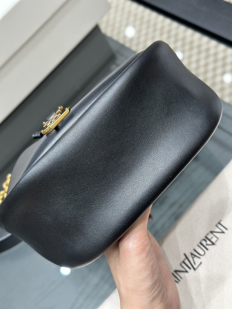 Paris Hobo Black 840888