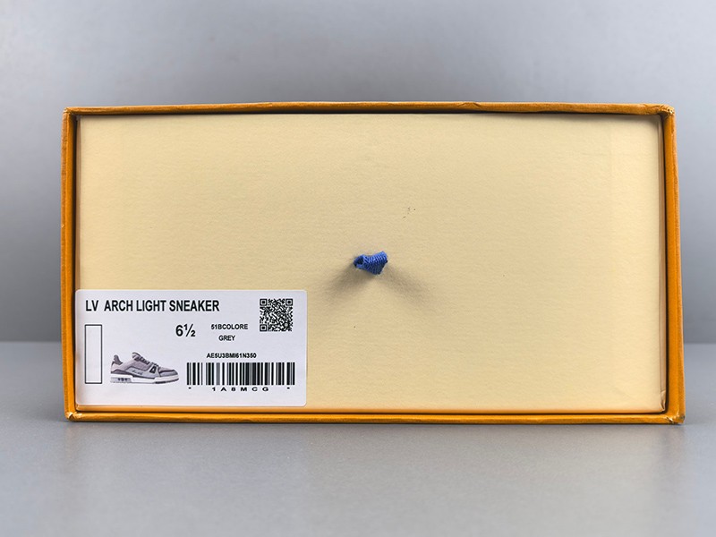 LV Trainer Sneaker 006