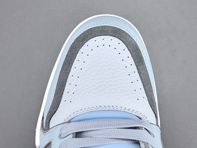 LV Trainer Sneaker 006