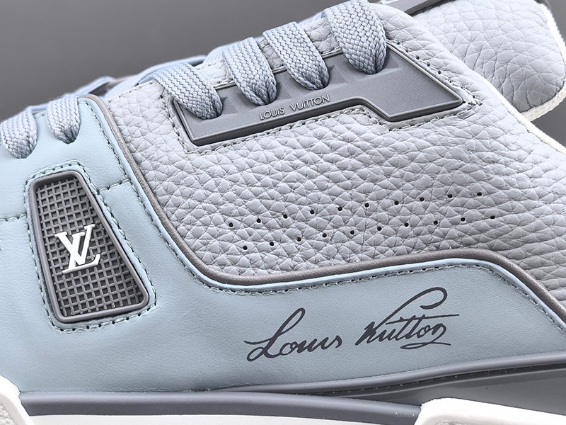 LV Trainer Sneaker 006