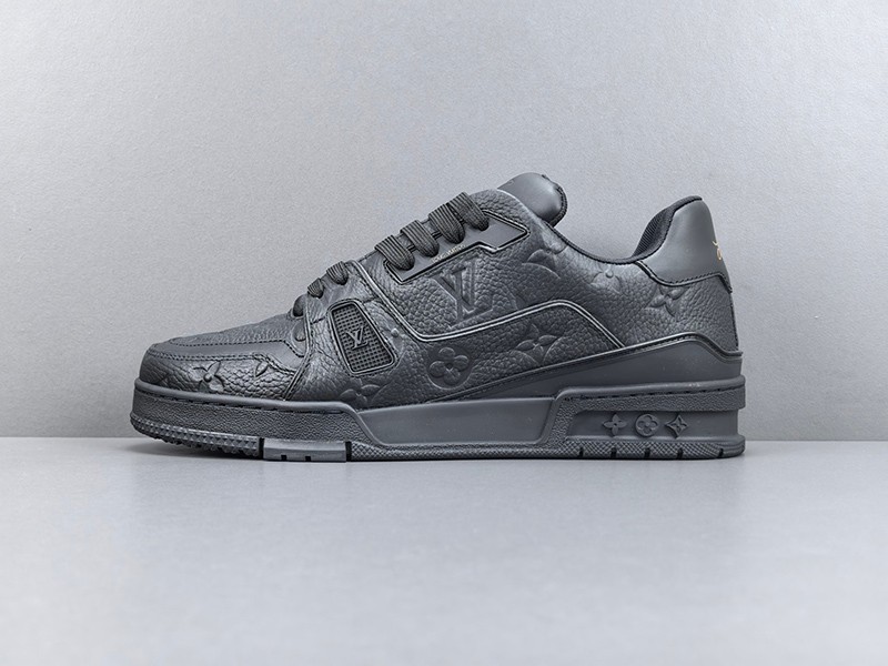 LV Trainer Sneaker 007