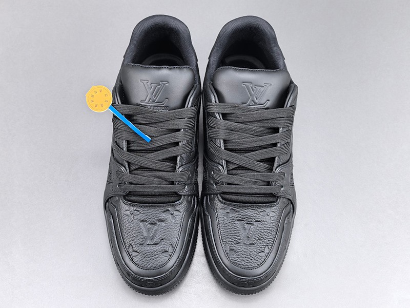LV Trainer Sneaker 007