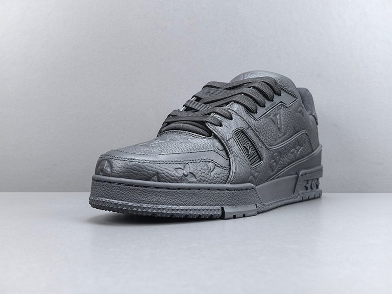 LV Trainer Sneaker 007
