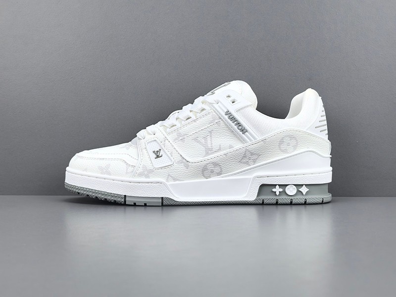 LV Trainer Sneaker 008