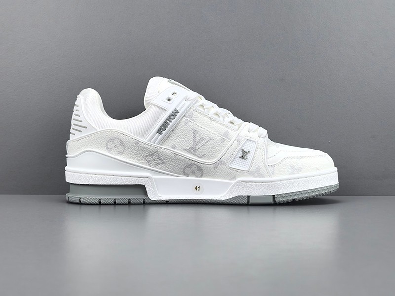 LV Trainer Sneaker 008
