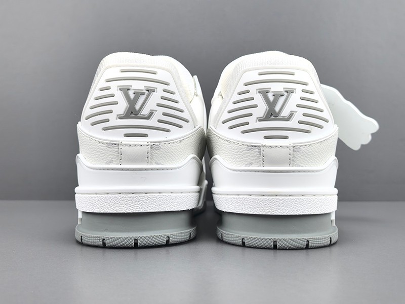 LV Trainer Sneaker 008